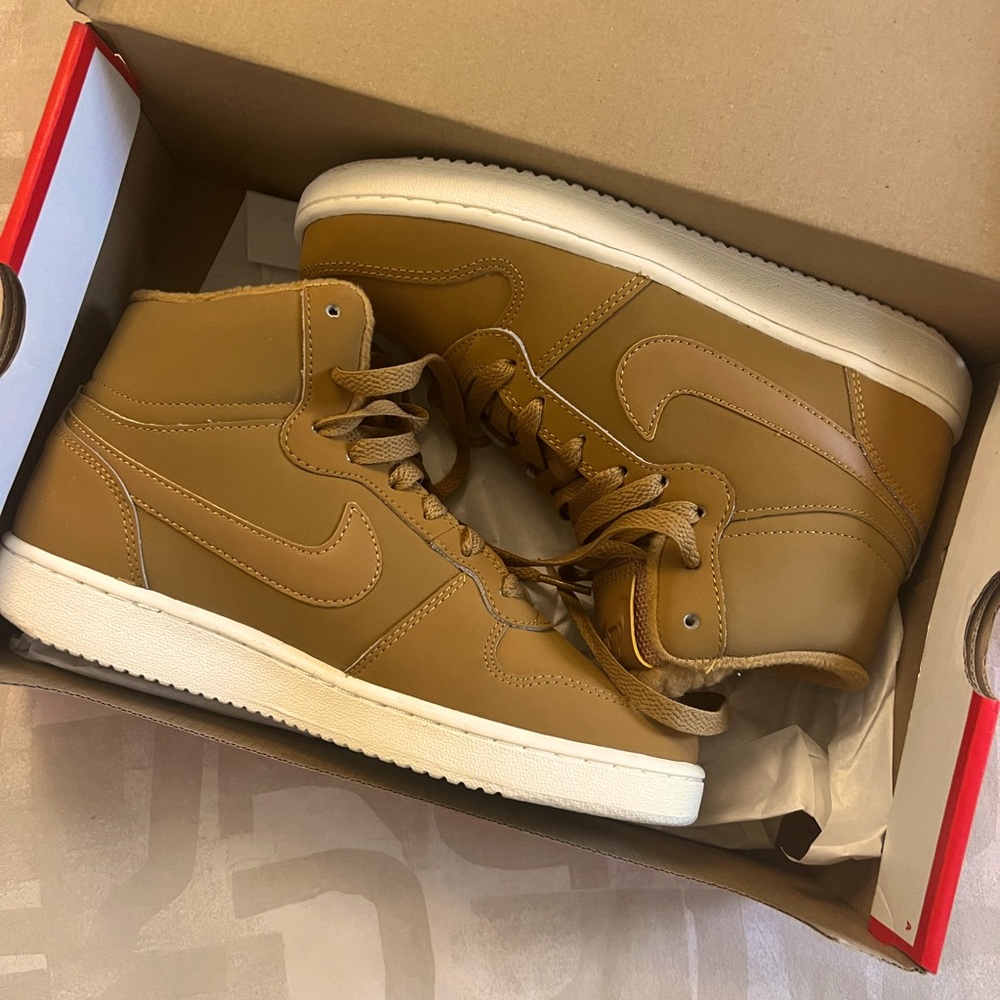 Nike Womens Ebernon Mid SE